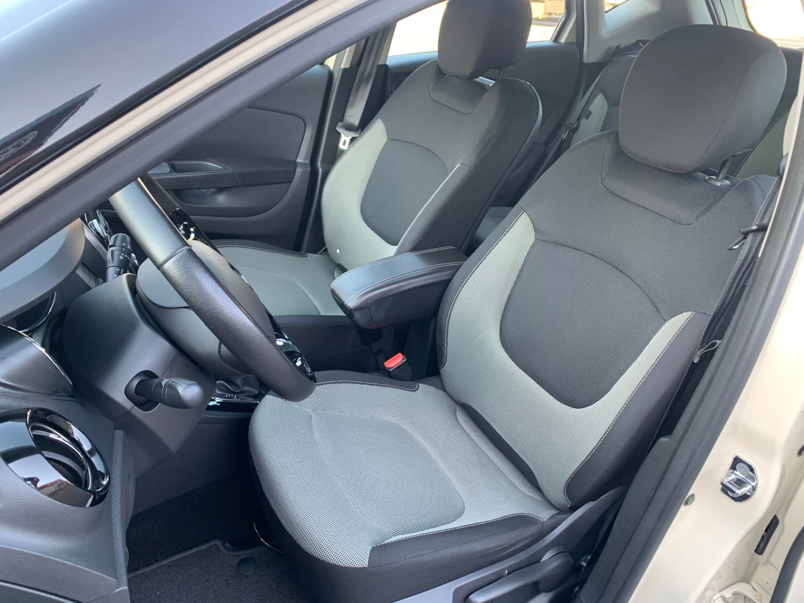 Renault Captur 1, 5 dCI - изображение 8