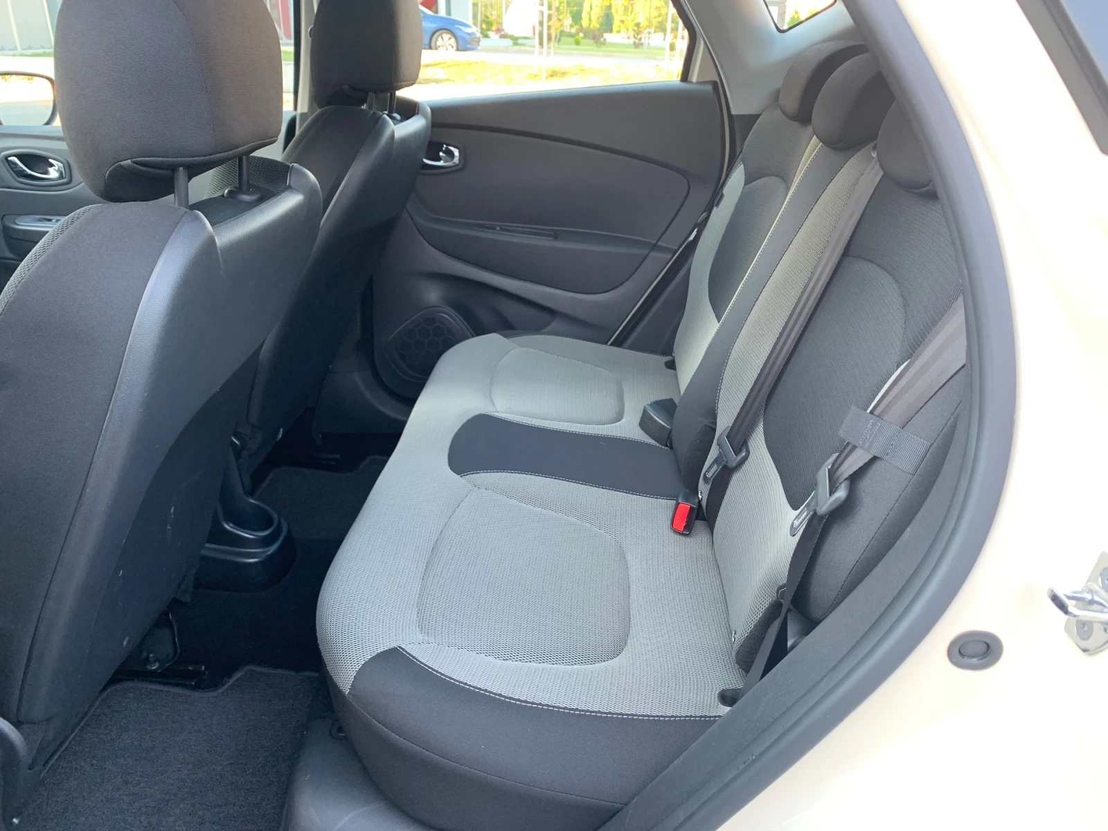 Renault Captur 1, 5 dCI - изображение 9