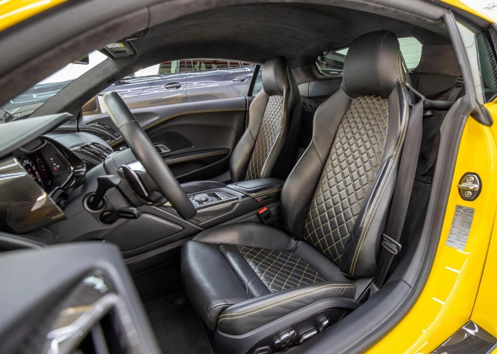 Audi R8 5.2 V10 Quattro - изображение 5