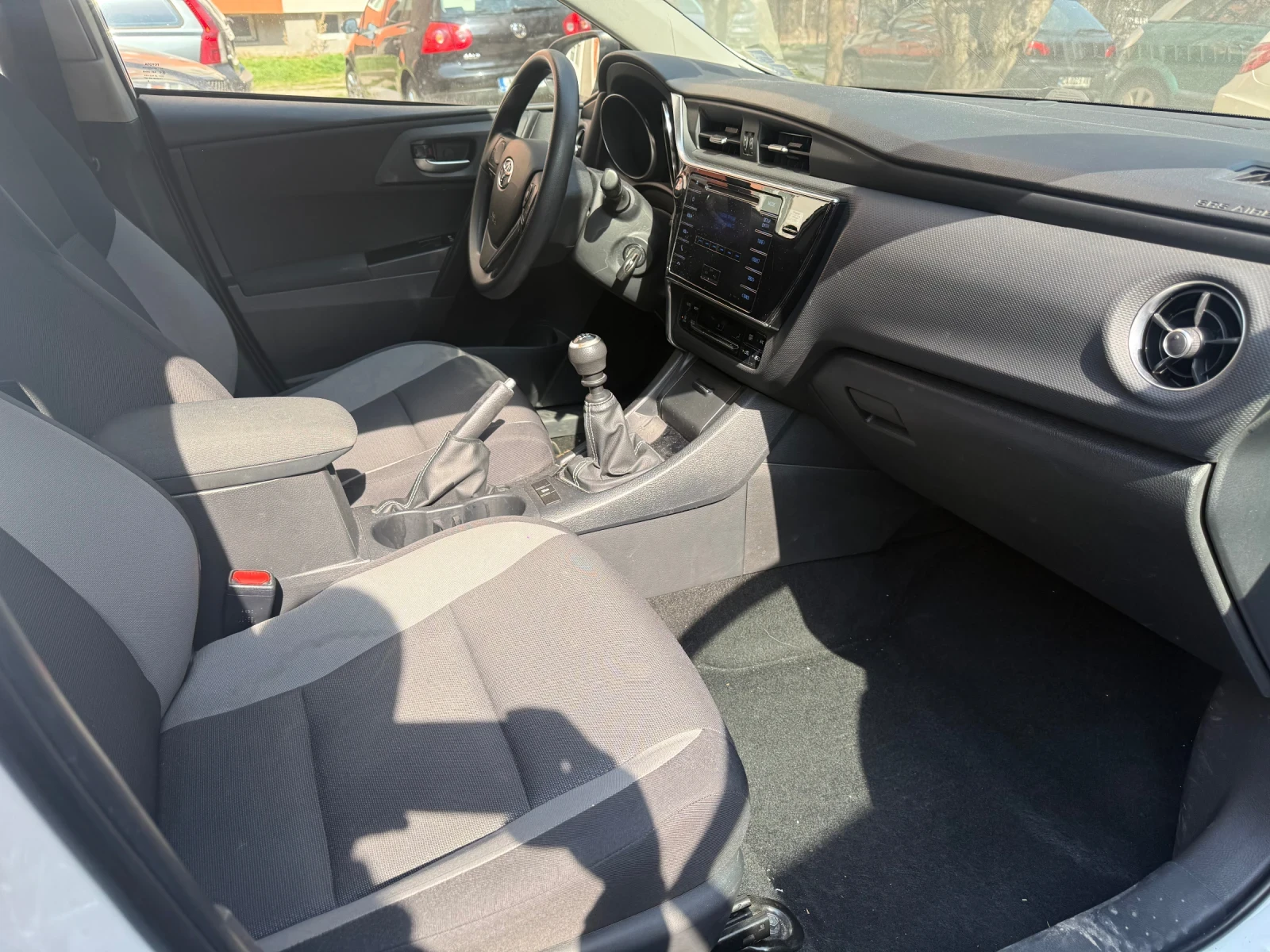 Toyota Auris Бензин/Евро6/ЧистоНова от България ТмАуто, снимка 11 - Автомобили и джипове - 53871988