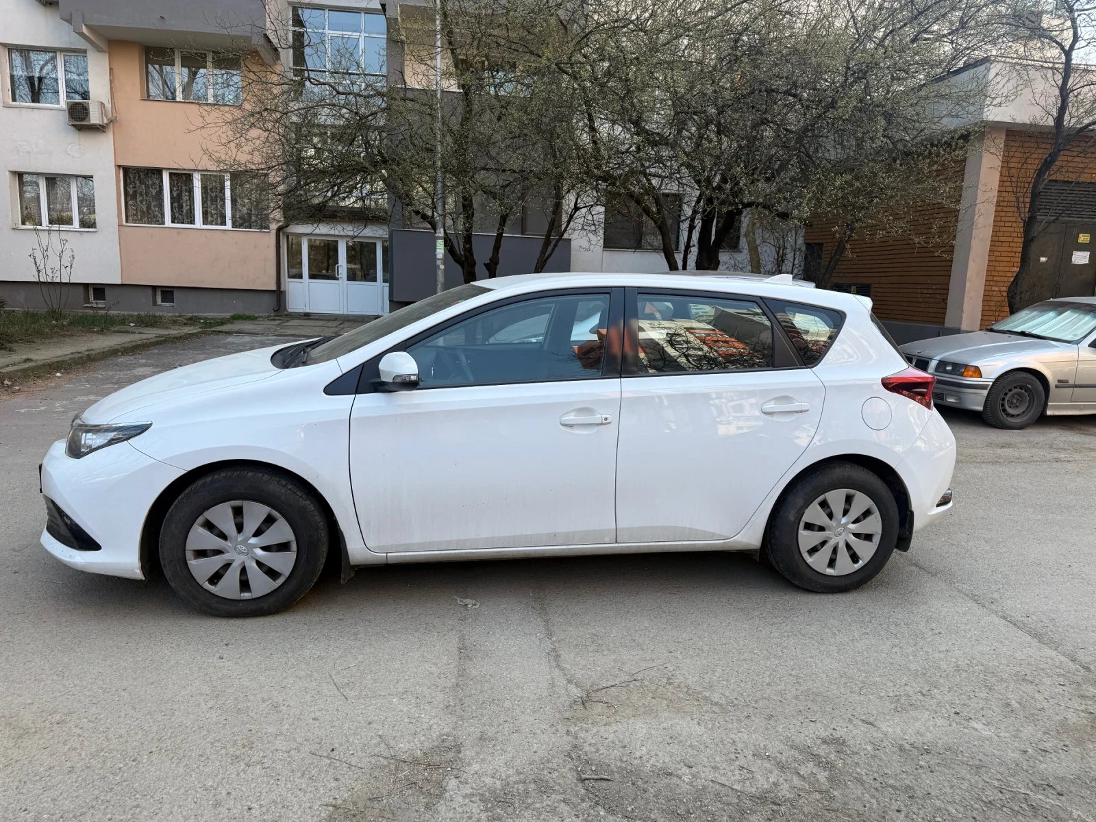 Toyota Auris Бензин/Евро6/ЧистоНова от България ТмАуто, снимка 7 - Автомобили и джипове - 53871988