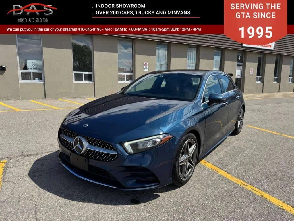 Mercedes-Benz A 250 4MATIC AMG PKG CAMERA/PANO ROOF/LEATHER  CARFAX