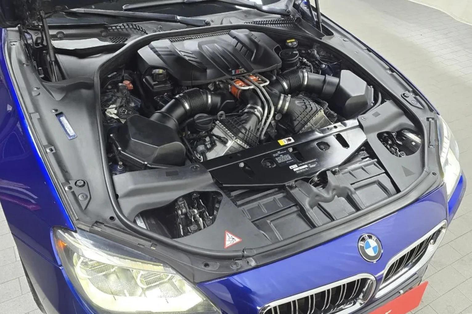 BMW M6 GRAN COUPE* КОЖА* ПОДГРЕВ* ОБДУХВАНЕ* HUD* НАВИ* 3, снимка 6 - Автомобили и джипове - 54197120