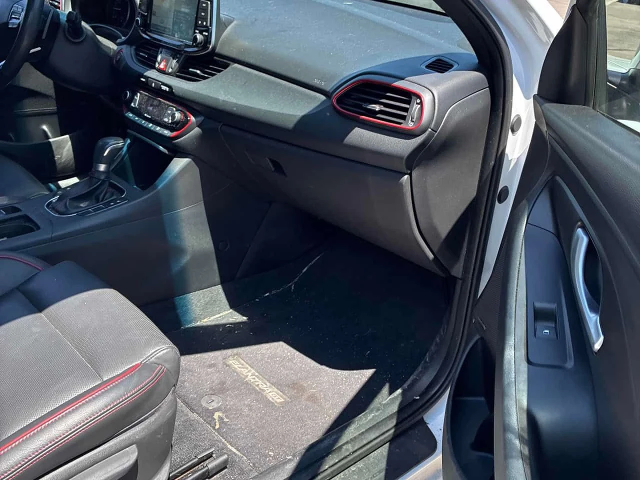Hyundai Elantra Sport Ultimate| �� ������ ����������������| CARFAX | Mobile.bg � ����������� 13