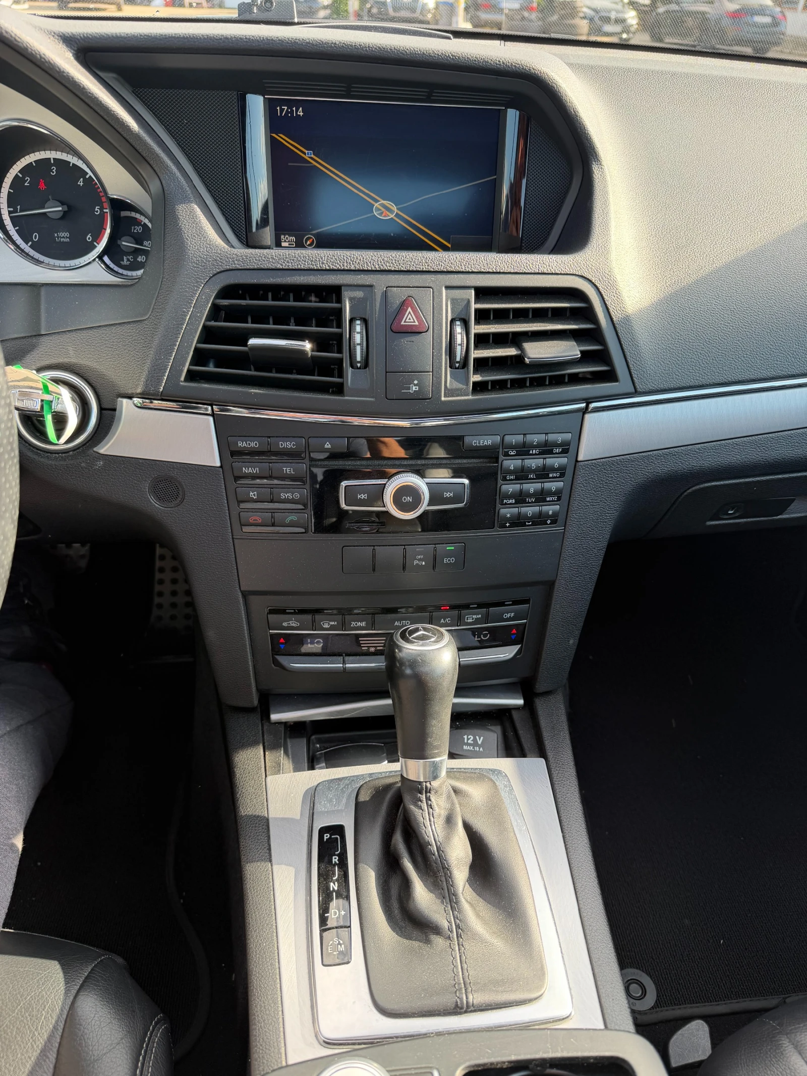 Mercedes-Benz E 220 COUPE AVTOMAT/PANORAMA/NAVI/KOJA EURO 5, снимка 15 - Автомобили и джипове - 55043372