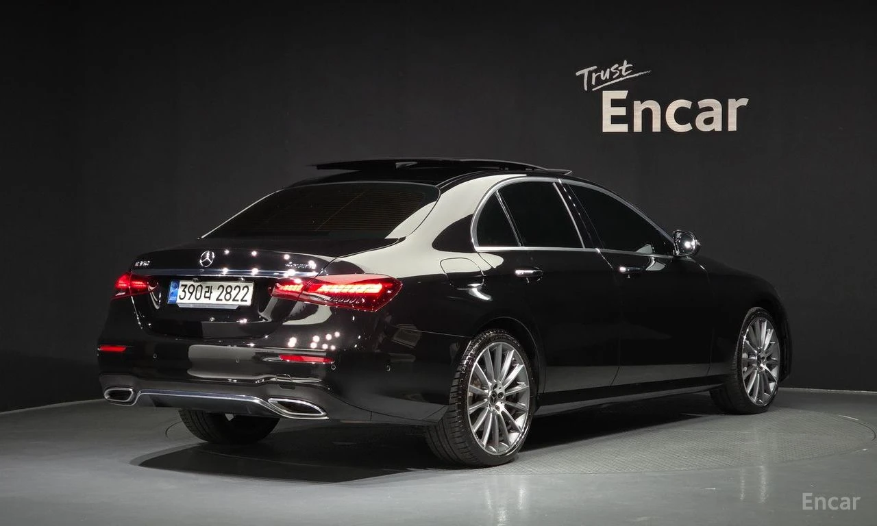 Mercedes-Benz E 350 AMG* LINE* 4MATIC* BURMESTER* ОБДУХВАНЕ* ДИСТРОНИК, снимка 2 - Автомобили и джипове - 55209626