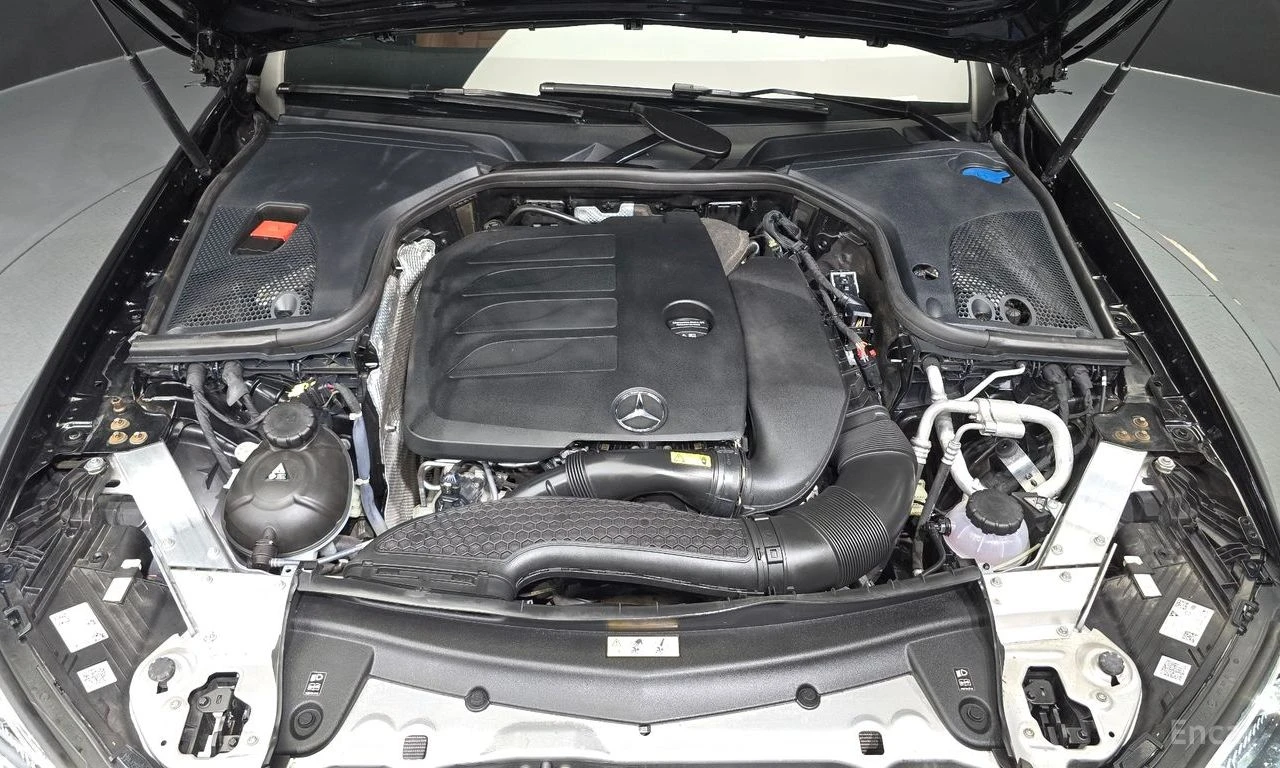 Mercedes-Benz E 350 AMG* LINE* 4MATIC* BURMESTER* ОБДУХВАНЕ* ДИСТРОНИК, снимка 17 - Автомобили и джипове - 55209626