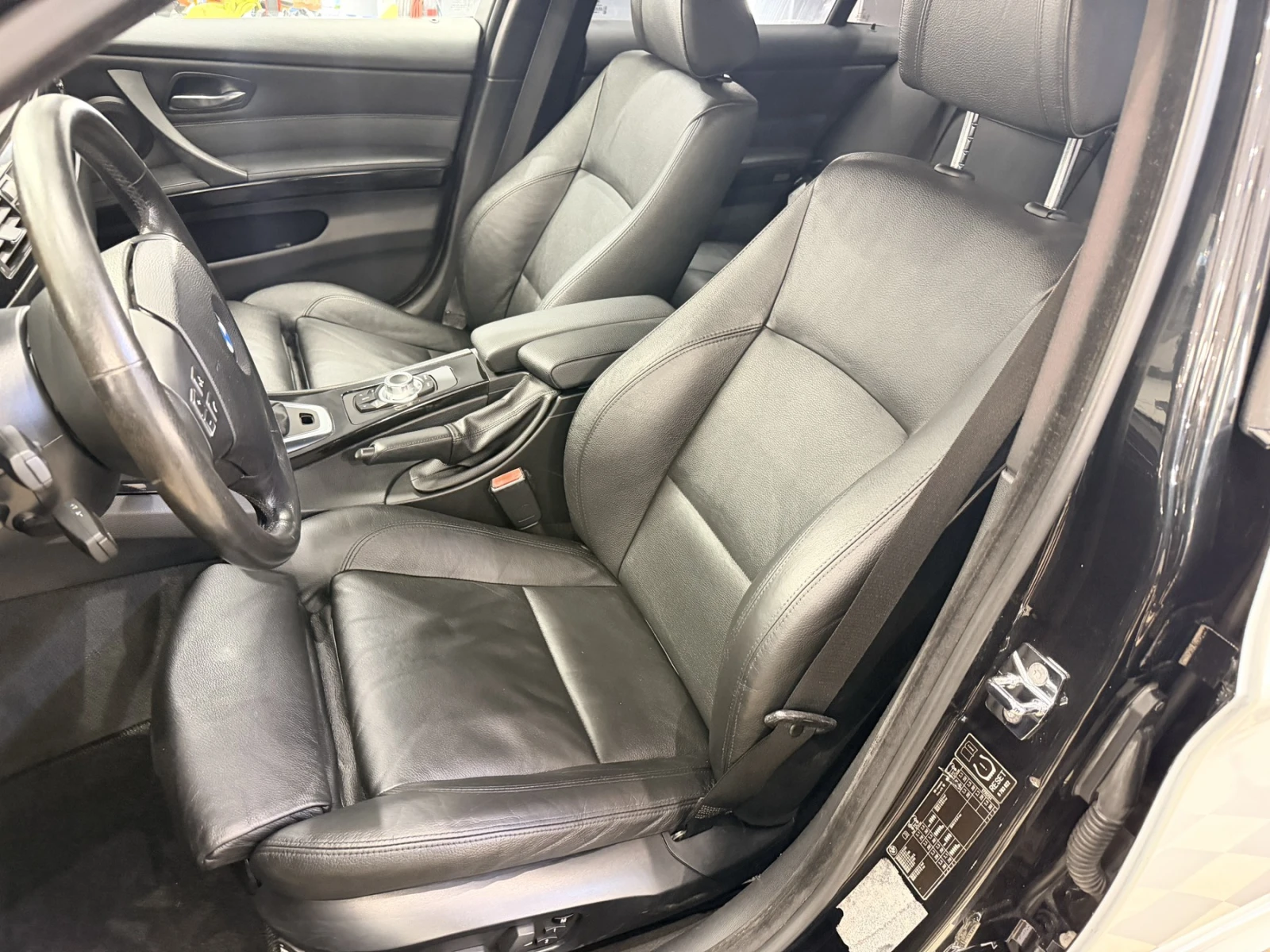 BMW 320, снимка 3 - Автомобили и джипове - 55359167