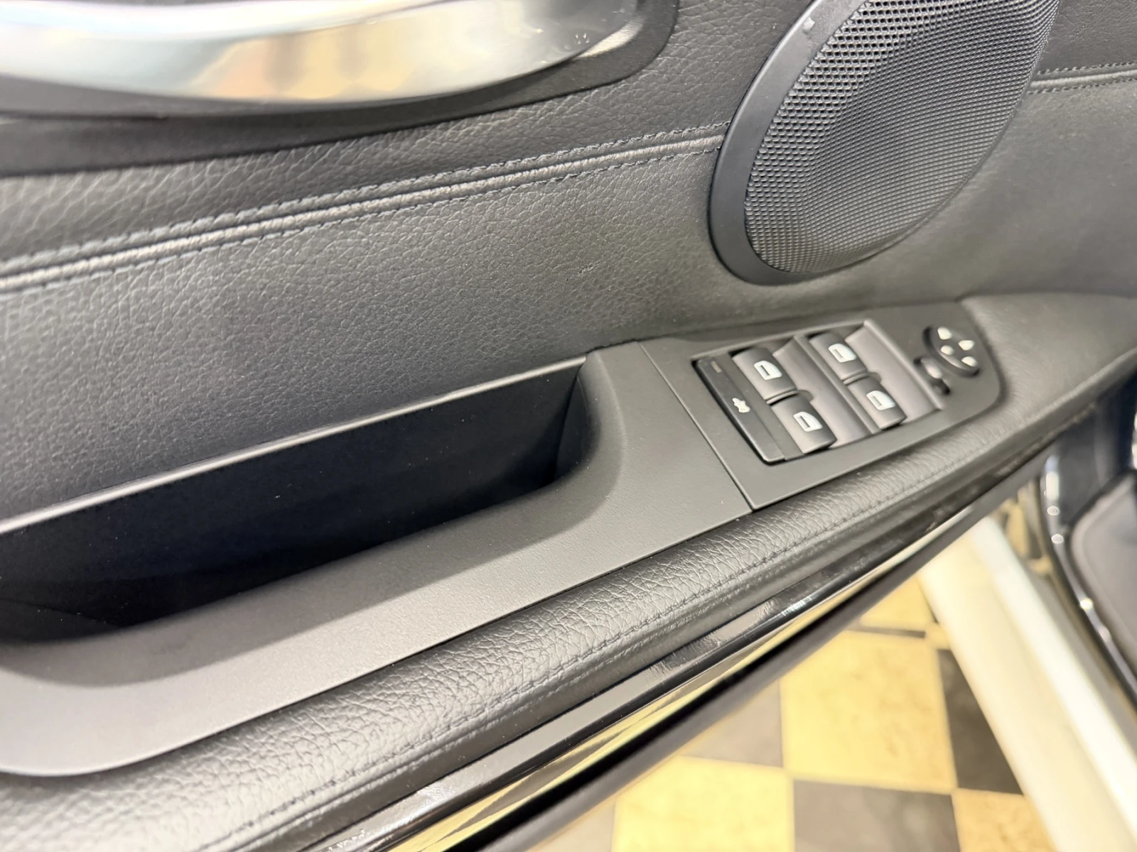BMW 320, снимка 5 - Автомобили и джипове - 55359167