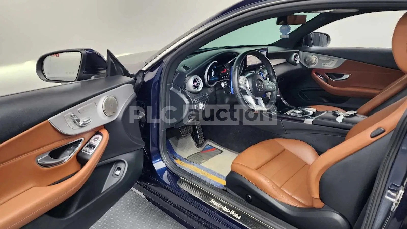 Mercedes-Benz C 220  COUPE / AMBIENT / PANO / HUD / BURMESTER /2 КЛЮЧА, снимка 7 - Автомобили и джипове - 55395291
