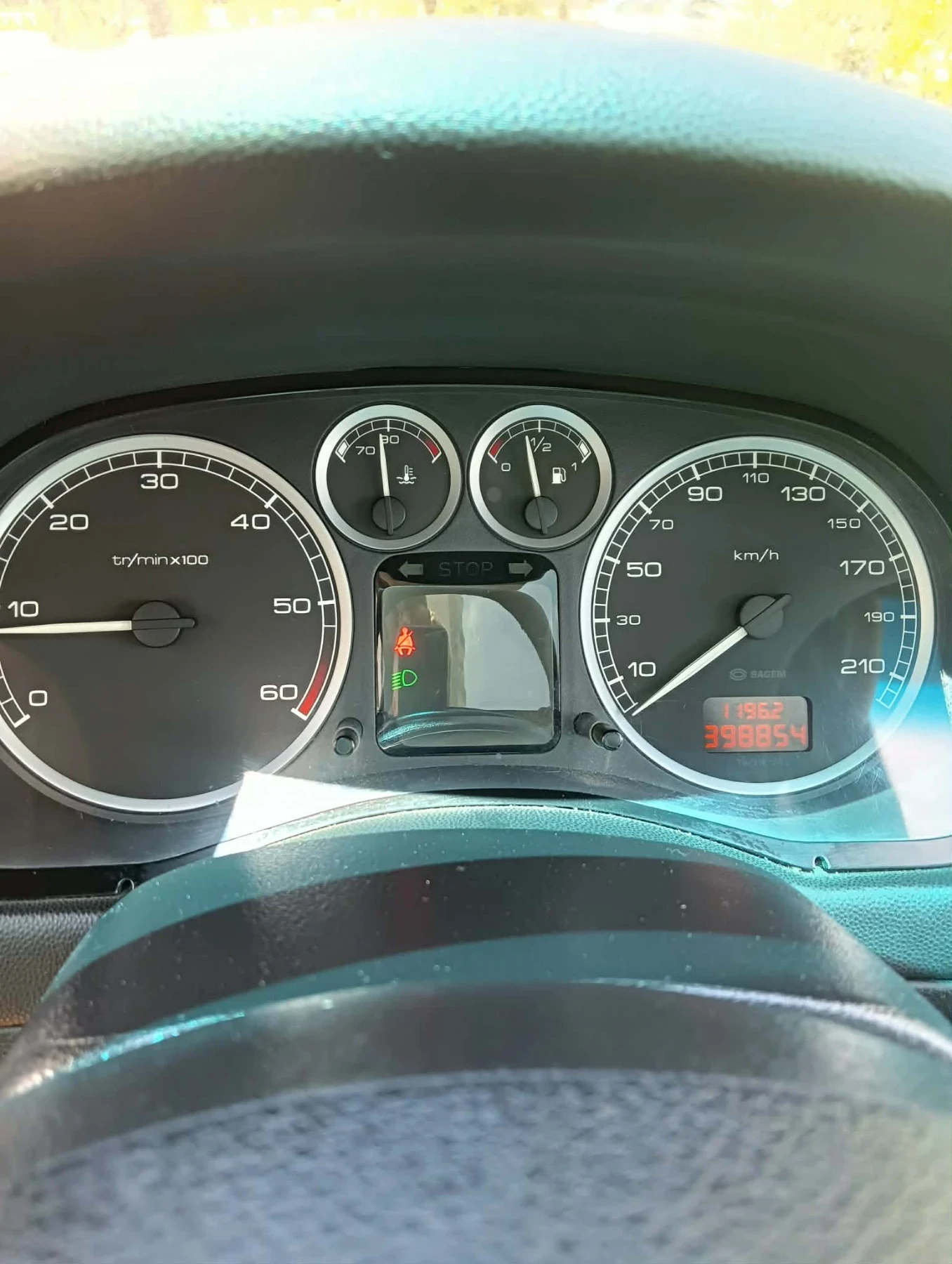 Peugeot 307 2.0, HDI, снимка 11 - Автомобили и джипове - 55419901
