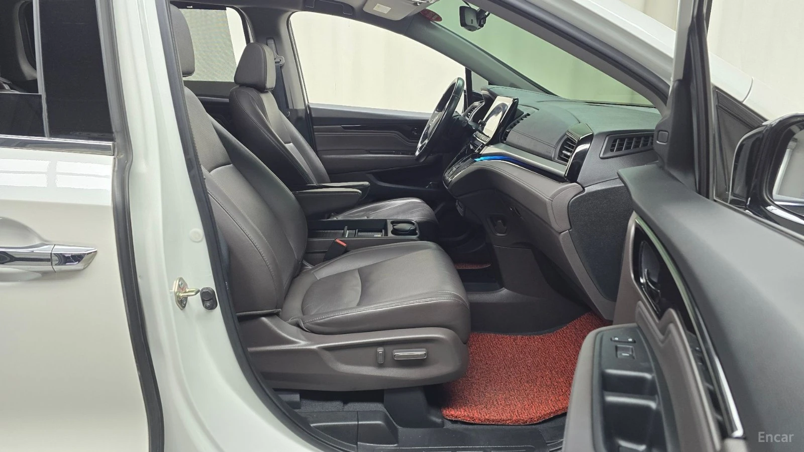 Honda Odyssey 3.5* ELITE* ПОДГРЕВ* ОБДУХВАНЕ* TV* ШИБИДАХ* , снимка 10 - Автомобили и джипове - 55444650