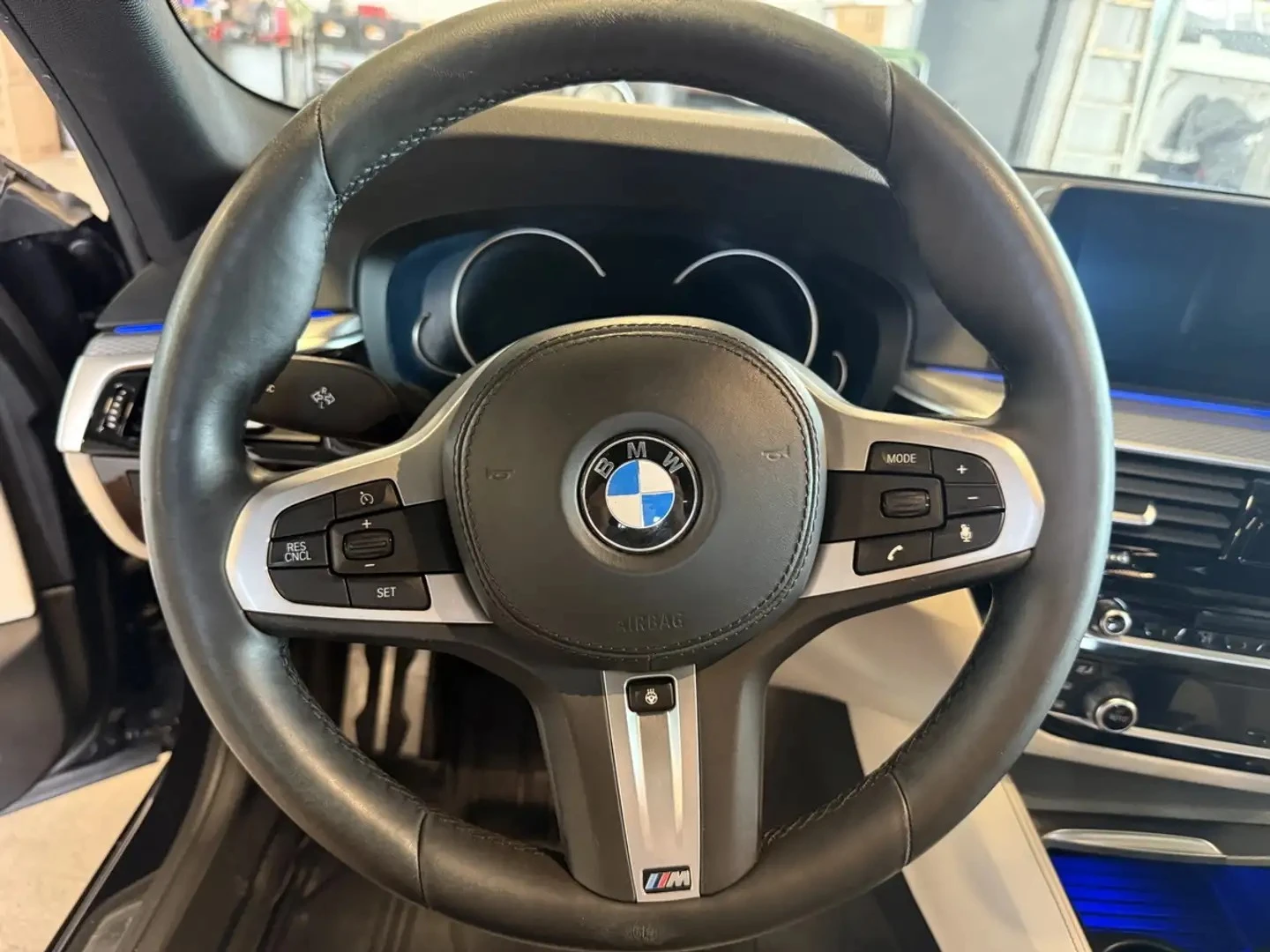 BMW 530 xDrive M Sport ЦЕНА ДО БЪЛГАРИЯ АВТОКРЕДИТ, снимка 11 - Автомобили и джипове - 55562565