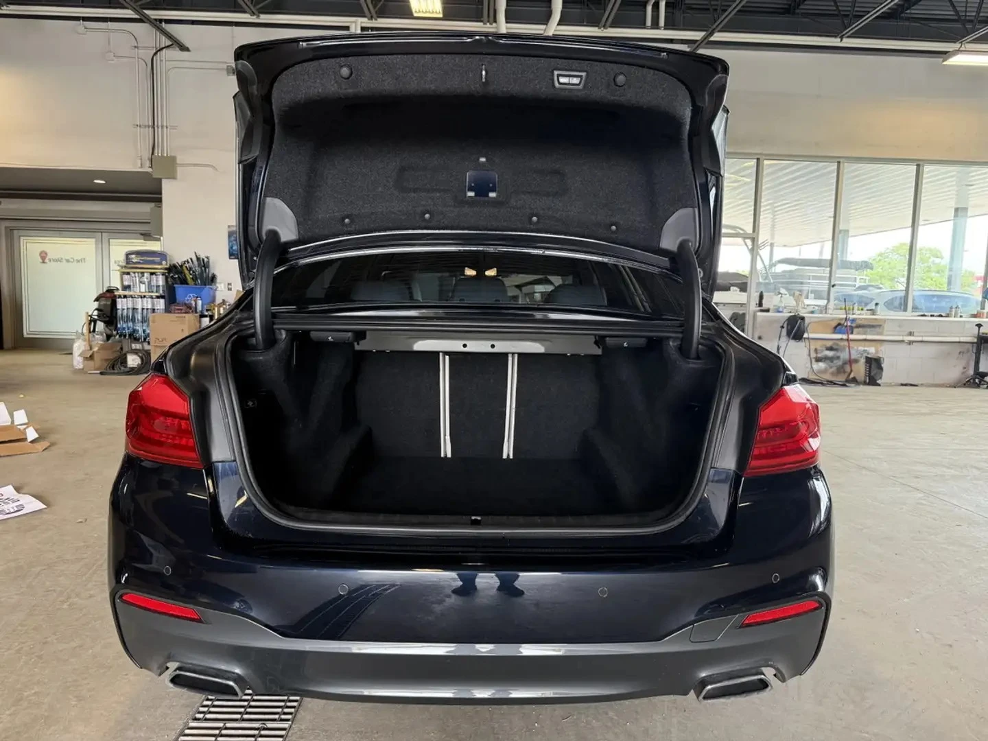 BMW 530 xDrive M Sport ЦЕНА ДО БЪЛГАРИЯ АВТОКРЕДИТ, снимка 6 - Автомобили и джипове - 55562565