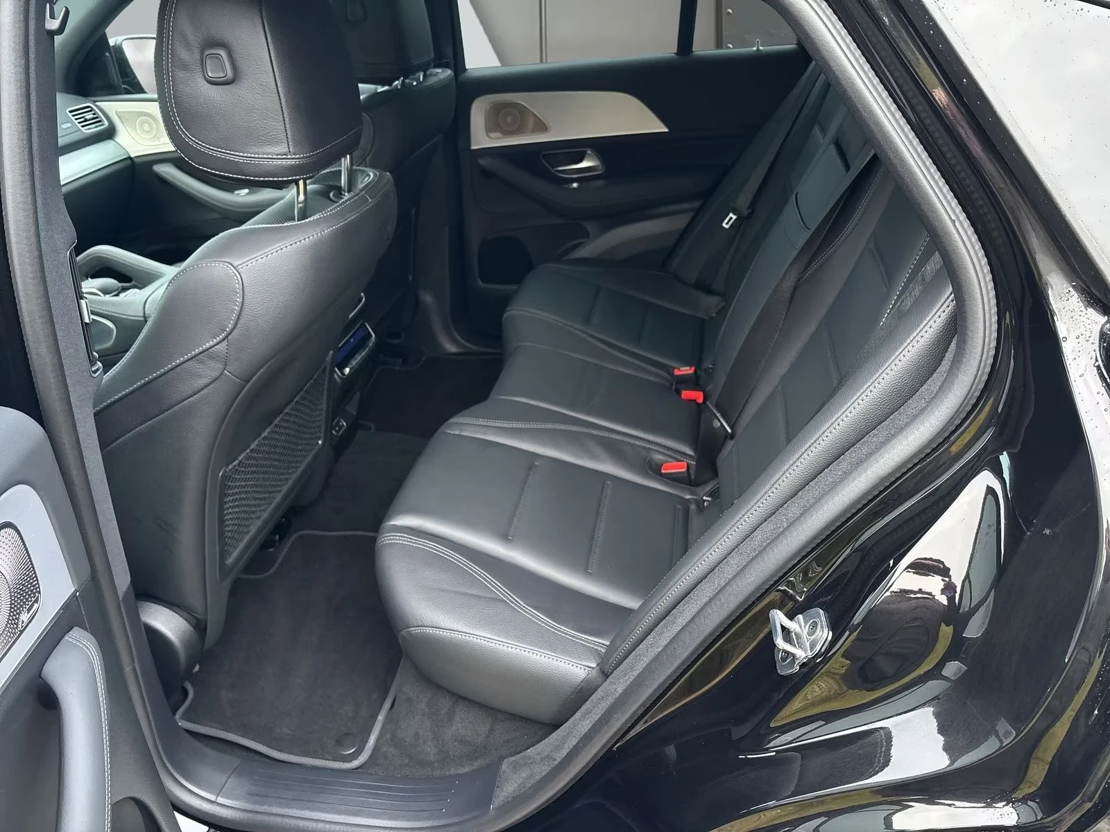Mercedes-Benz GLE 450 d / AMG / NIGHT / BURM / HUD / MULTIBEAM / 360/ 4M, снимка 14 - Автомобили и джипове - 55790245