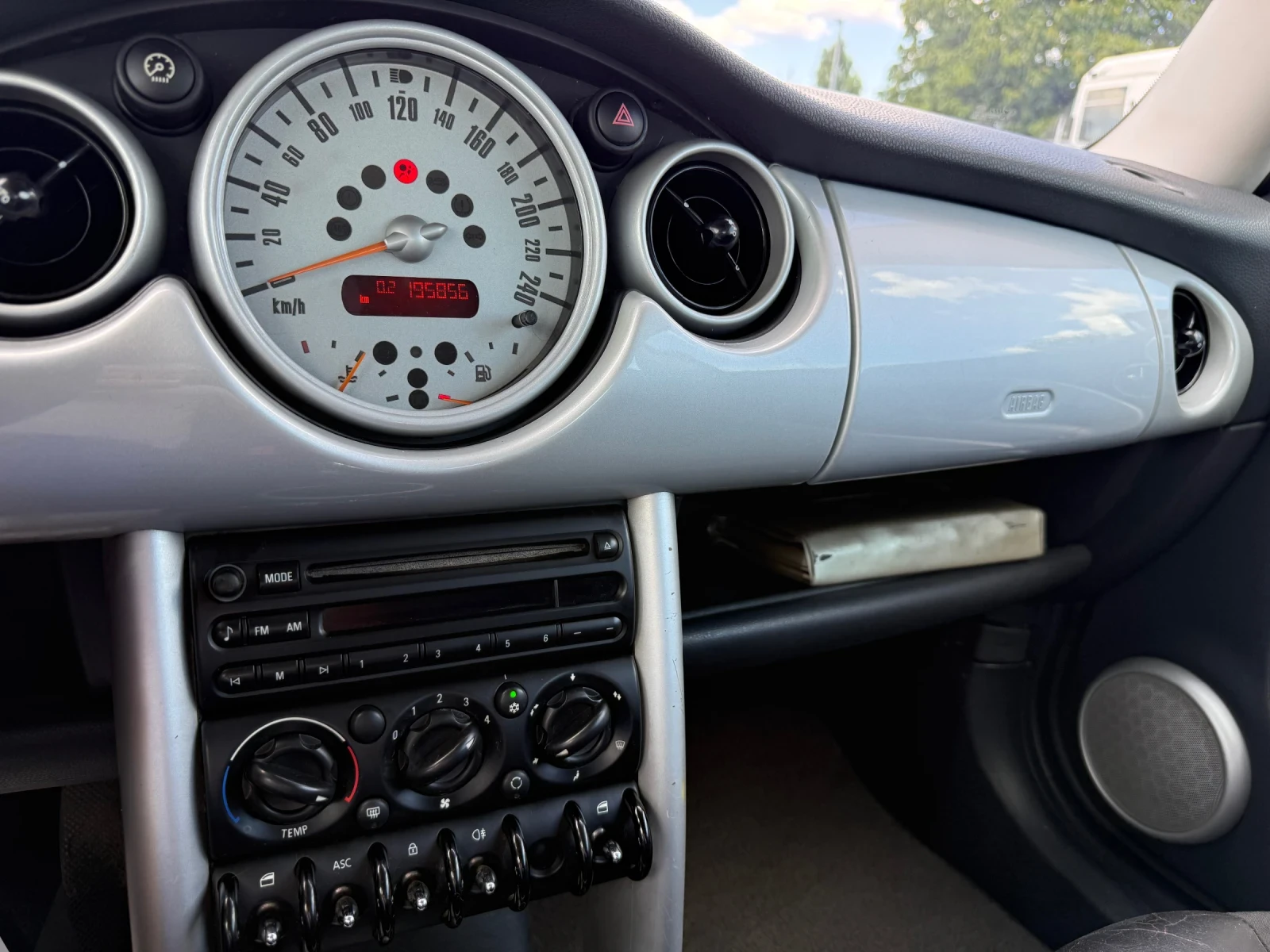 Mini Cooper Gaz/Benzin, снимка 15 - Автомобили и джипове - 56001671