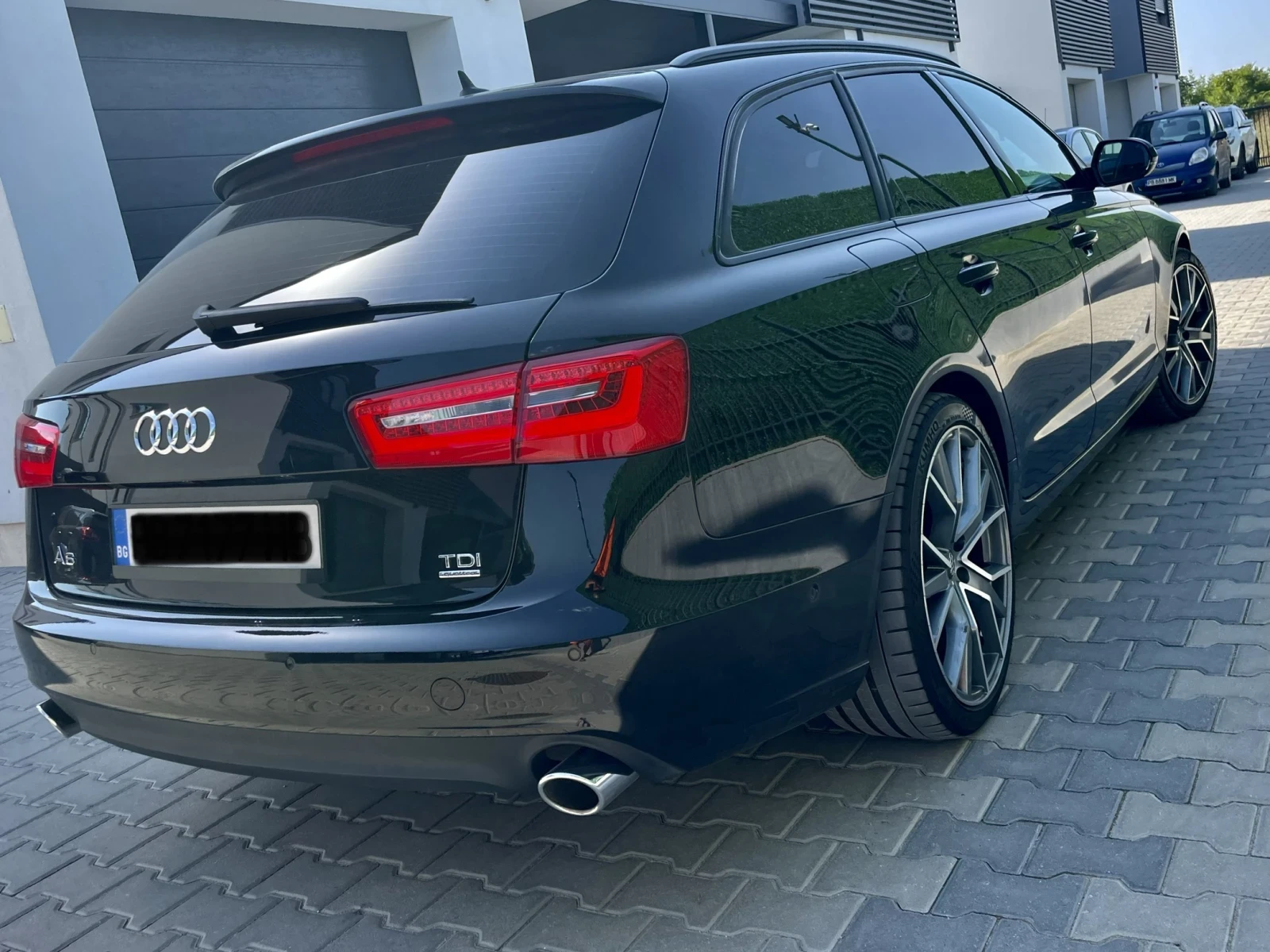 Audi A6 3.0TDI* PANO * HUD* DIST* BLIND SPOT* LED * MEMORY, снимка 6 - Автомобили и джипове - 56016286