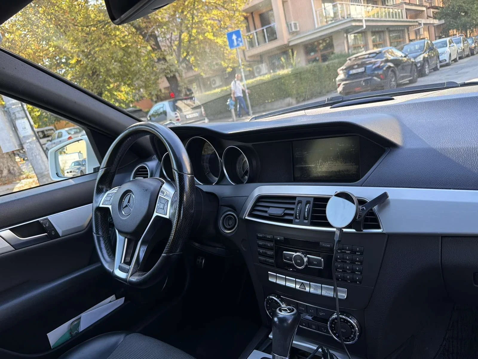 Mercedes-Benz C 220, снимка 3 - Автомобили и джипове - 56160975