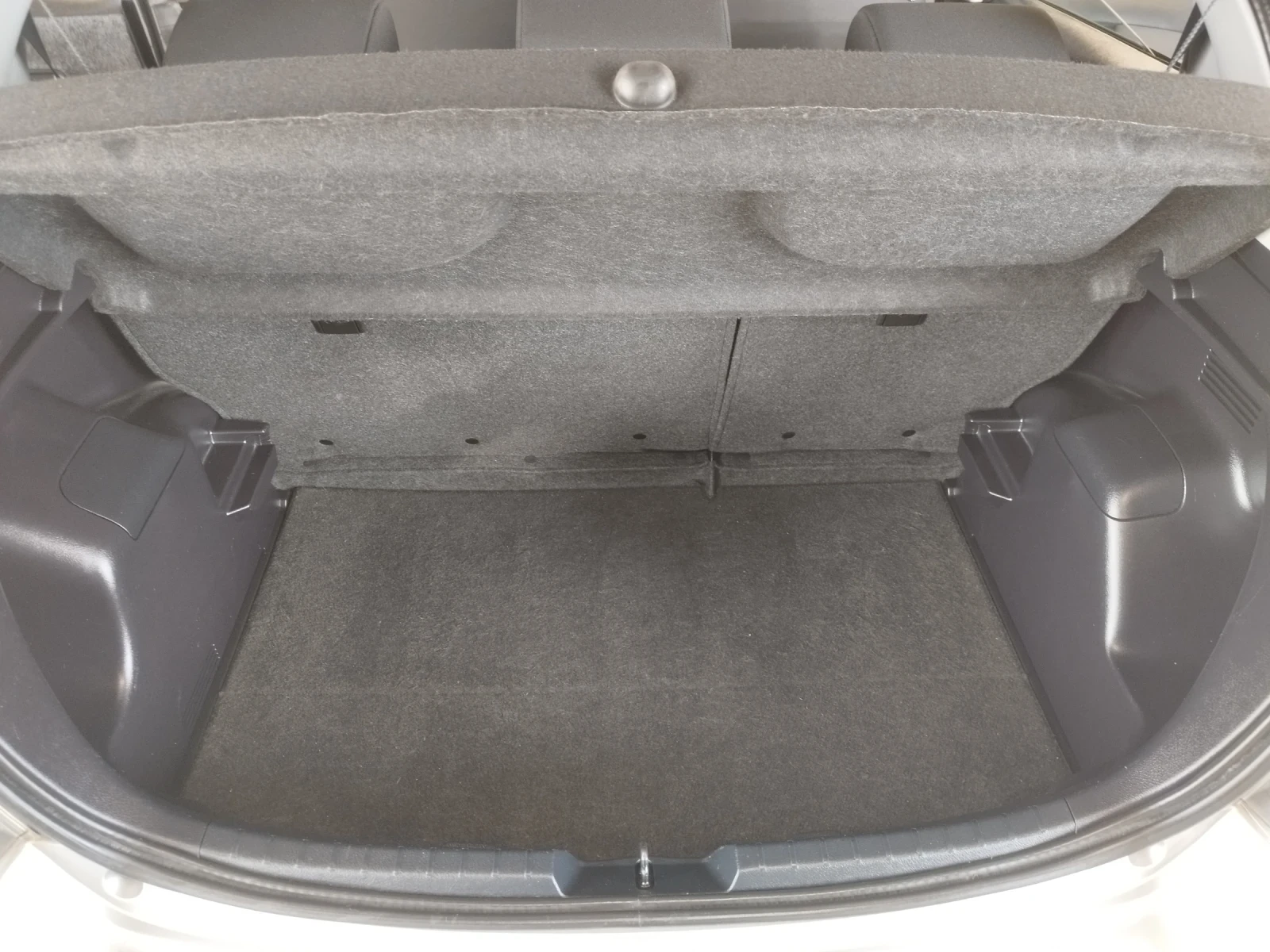 Toyota Yaris 1.5 hybrid, снимка 6 - Автомобили и джипове - 56283226