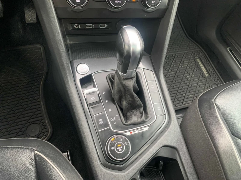 VW Tiguan * Highline * CARFAX * БЕЗ ПЪРВОНАЧАЛНА ВНОСКА, снимка 12 - Автомобили и джипове - 52958814