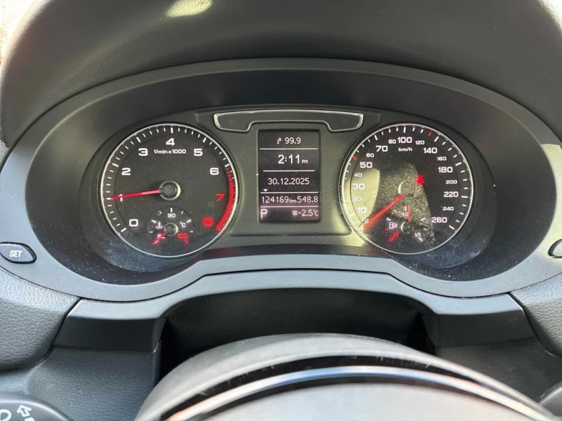 Audi Q3 2017 Komfort * БЕЗ ПЪРВОНАЧАЛНА ВНОСКА, снимка 8 - Автомобили и джипове - 52961173