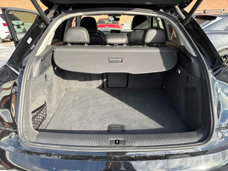 Audi Q3 2017 Komfort * БЕЗ ПЪРВОНАЧАЛНА ВНОСКА, снимка 11 - Автомобили и джипове - 52961173