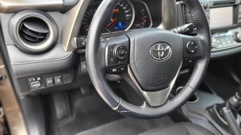 Toyota Rav4 2.0i, снимка 12 - Автомобили и джипове - 53008496