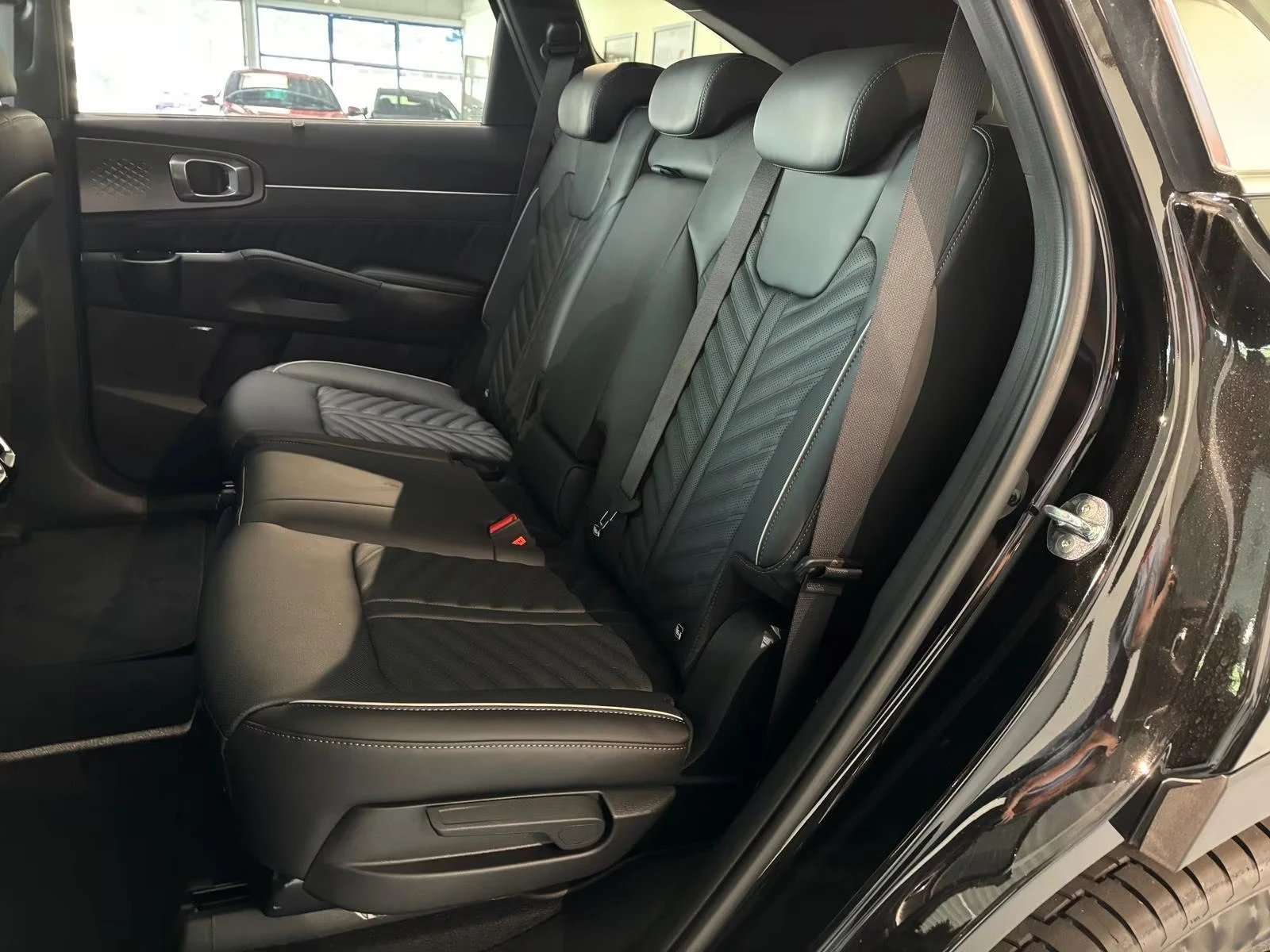 Kia Sorento 1.6PHEV-PLATINUM/252HP/DIGI/HUD/LED/ACC/KLESS/139g | Mobile.bg   15