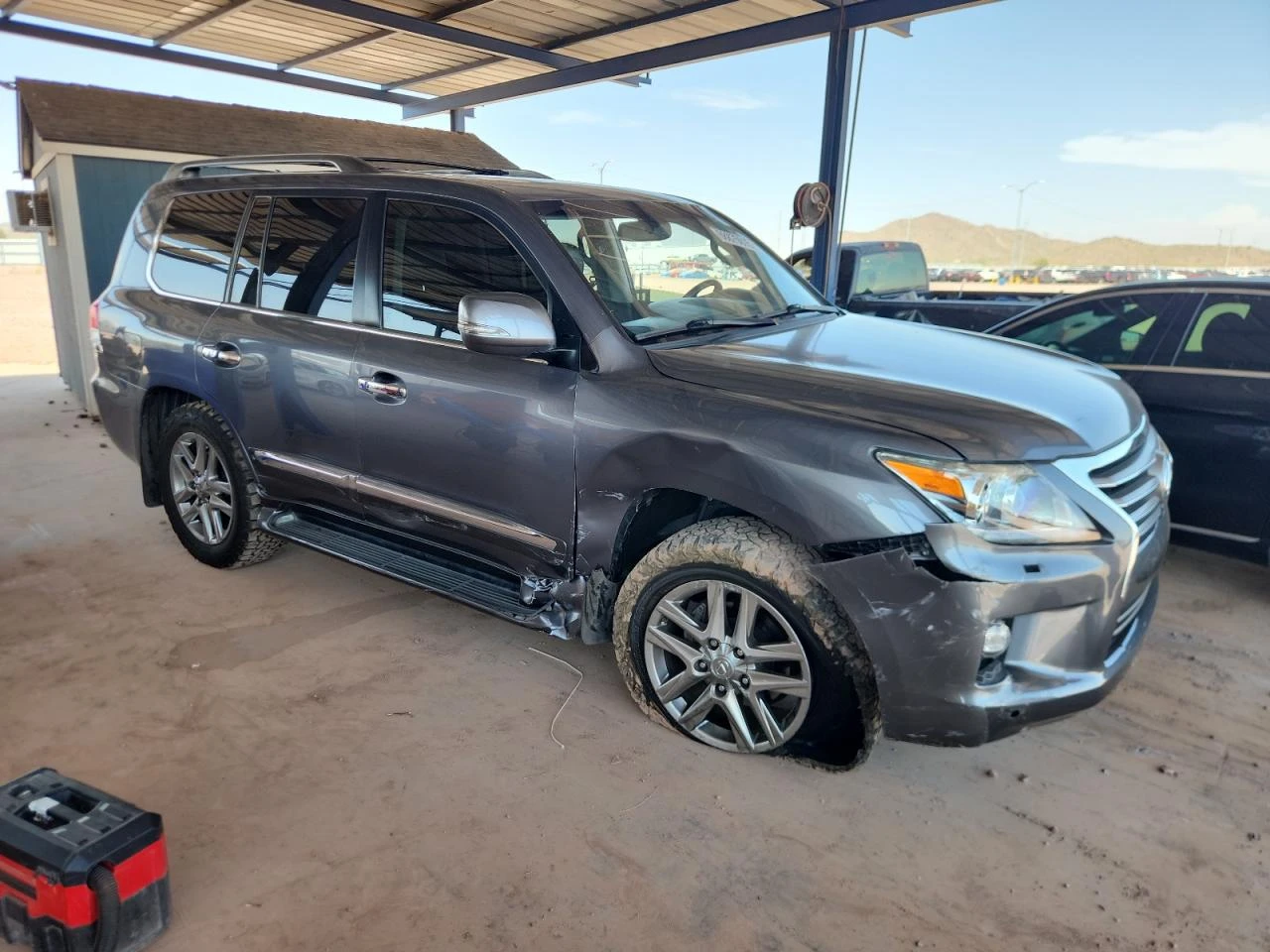 Lexus LX 570 2015 LEXUS LX 570 - изображение 2