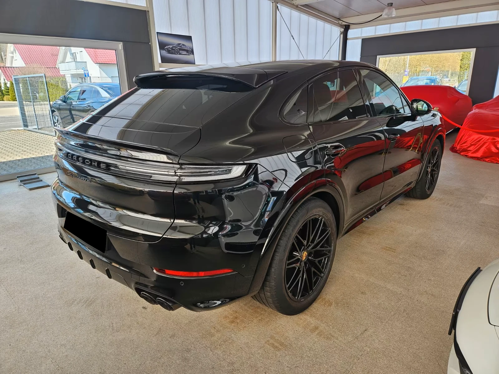 Porsche Cayenne GTS* COUPE* PANO* 360CAM* DISTR* KEYLESS* MEMORY* , снимка 4 - Автомобили и джипове - 54451389