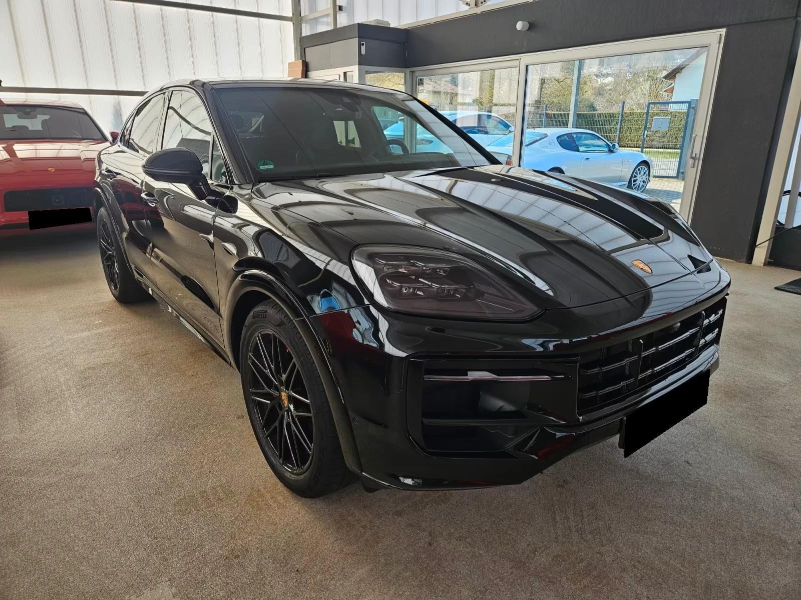 Porsche Cayenne GTS* COUPE* PANO* 360CAM* DISTR* KEYLESS* MEMORY* , снимка 3 - Автомобили и джипове - 54451389