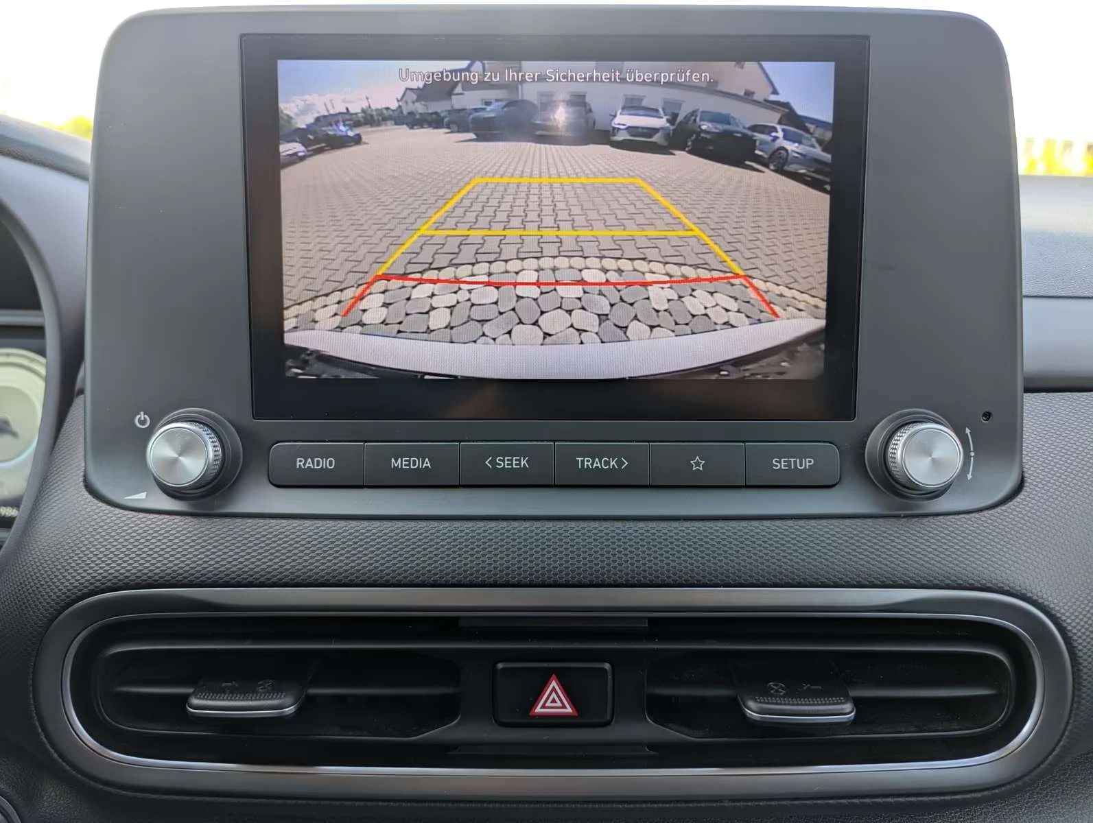 Hyundai Kona EV 98000KM. 64KW/h 204 k.с.  ТЕРМО ПОМПА, ГАРАНЦИЯ, снимка 14 - Автомобили и джипове - 54882793