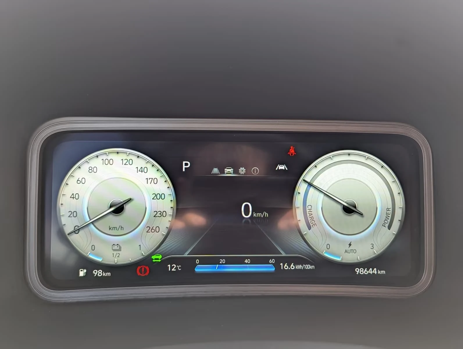 Hyundai Kona EV 98000KM. 64KW/h 204 k.с.  ТЕРМО ПОМПА, ГАРАНЦИЯ, снимка 13 - Автомобили и джипове - 54882793