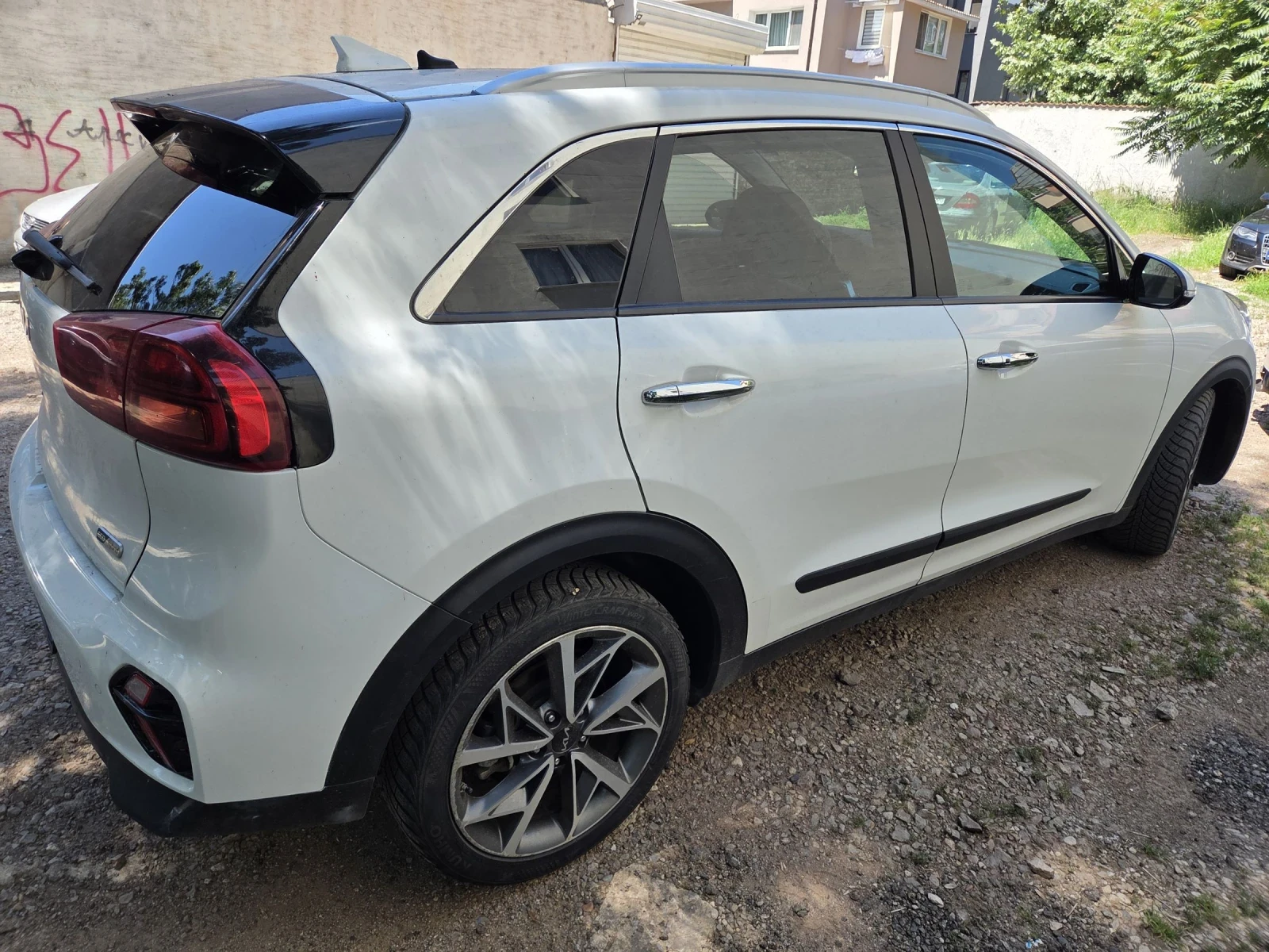 Kia Niro Full hybrid 2022, снимка 2 - Автомобили и джипове - 54932728