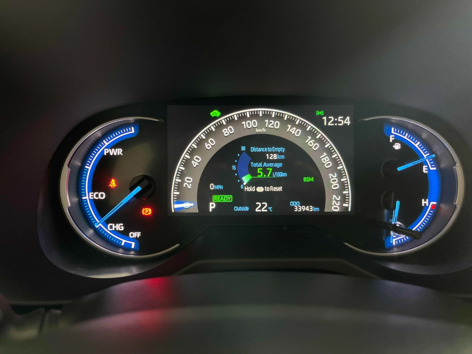 Toyota Rav4 Hybrid SE * ПАНОРАМА * 2 КЛЮЧА * CARFAX, снимка 9 - Автомобили и джипове - 55157770