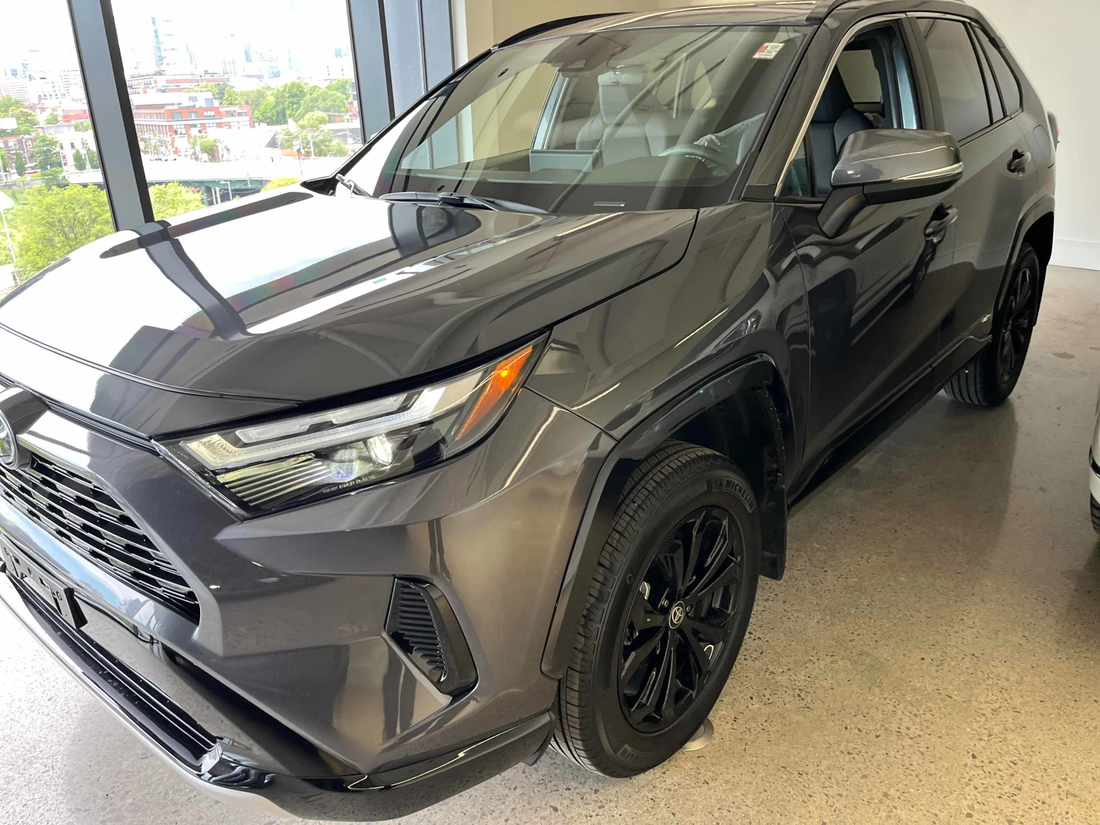 Toyota Rav4 Hybrid SE * ПАНОРАМА * 2 КЛЮЧА * CARFAX, снимка 2 - Автомобили и джипове - 55157770