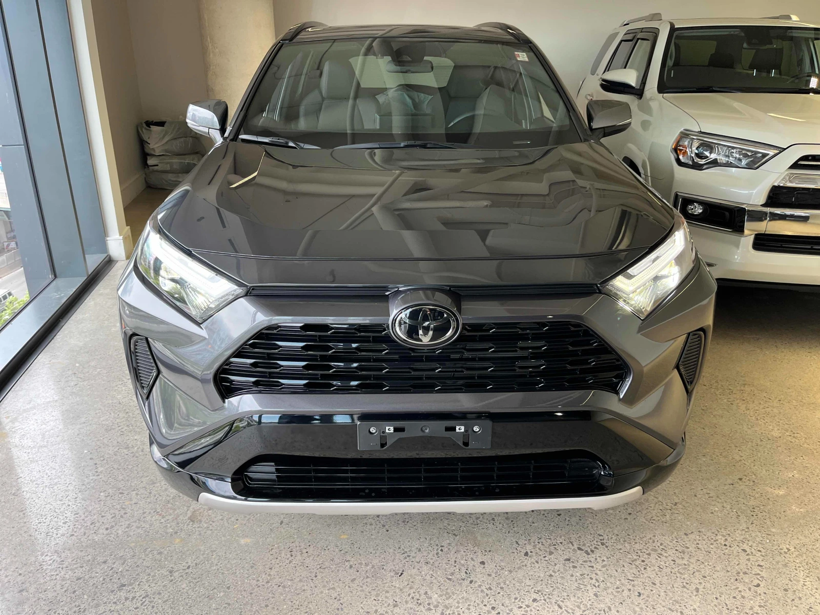 Toyota Rav4 Hybrid SE * ПАНОРАМА * 2 КЛЮЧА * CARFAX, снимка 3 - Автомобили и джипове - 55157770