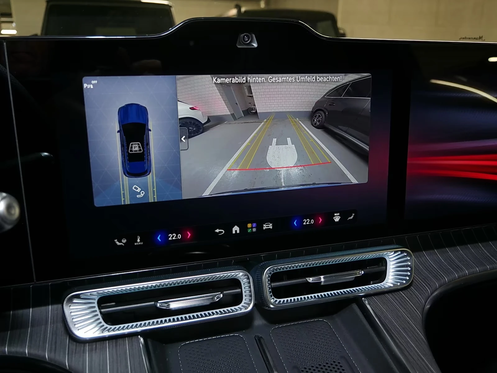Mercedes-Benz GLC 400 AMG / 4 MATIC / SUPERSCREEN / BURM / PANO / NIGHT, снимка 11 - Автомобили и джипове - 55233333