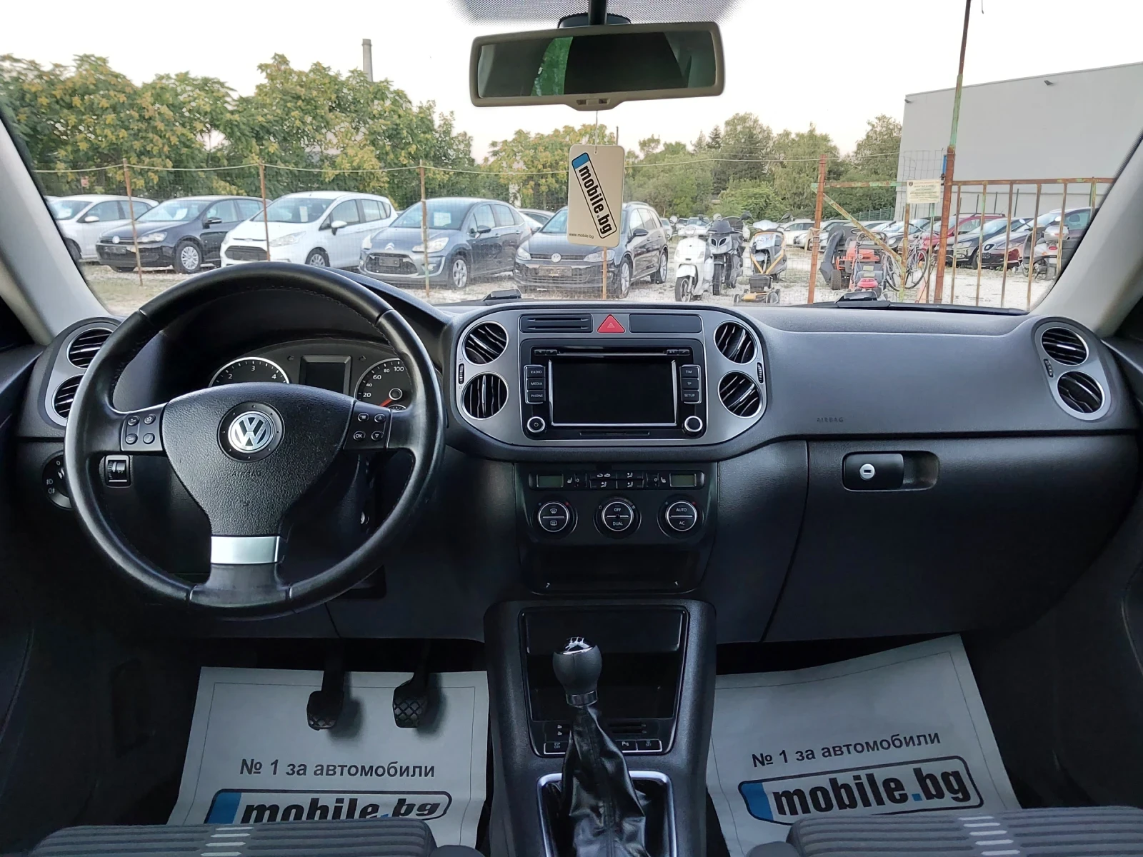 VW Tiguan 2.0- 140кс., 4x4, снимка 15 - Автомобили и джипове - 55702692