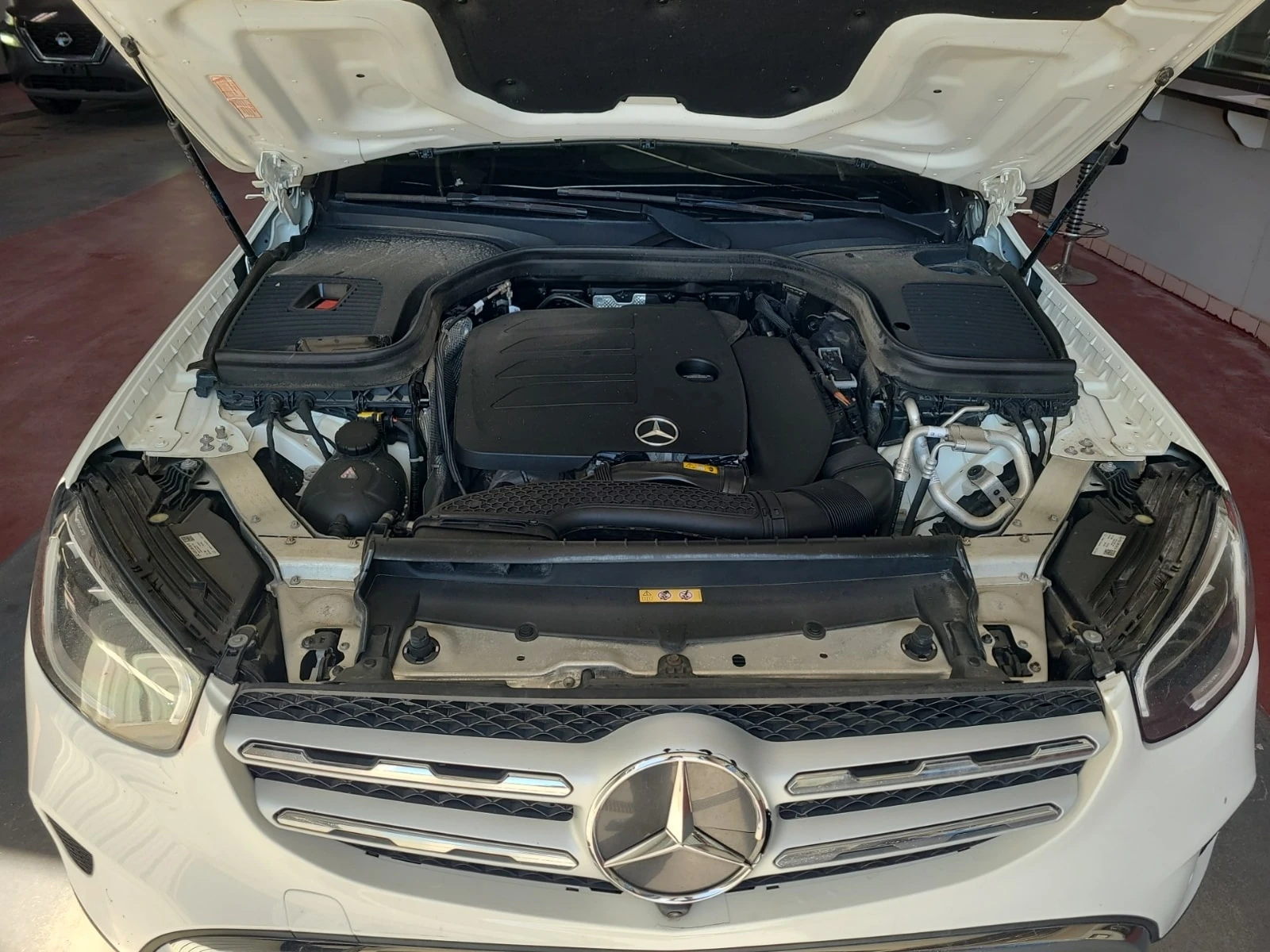 Mercedes-Benz GLC 300 * АВТОКРЕДИТ * ГЛАВНО ПРЕДСТАВИТЕЛСТВО, снимка 17 - Автомобили и джипове - 56005828