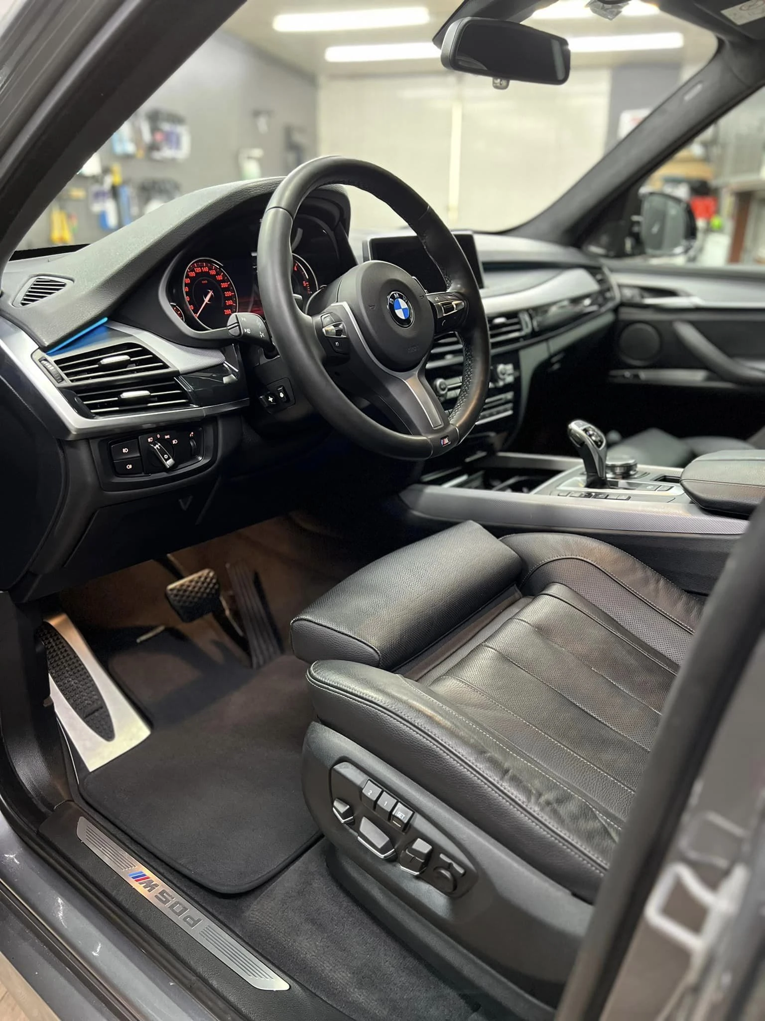 BMW X5 M50D, снимка 8 - Автомобили и джипове - 56160248