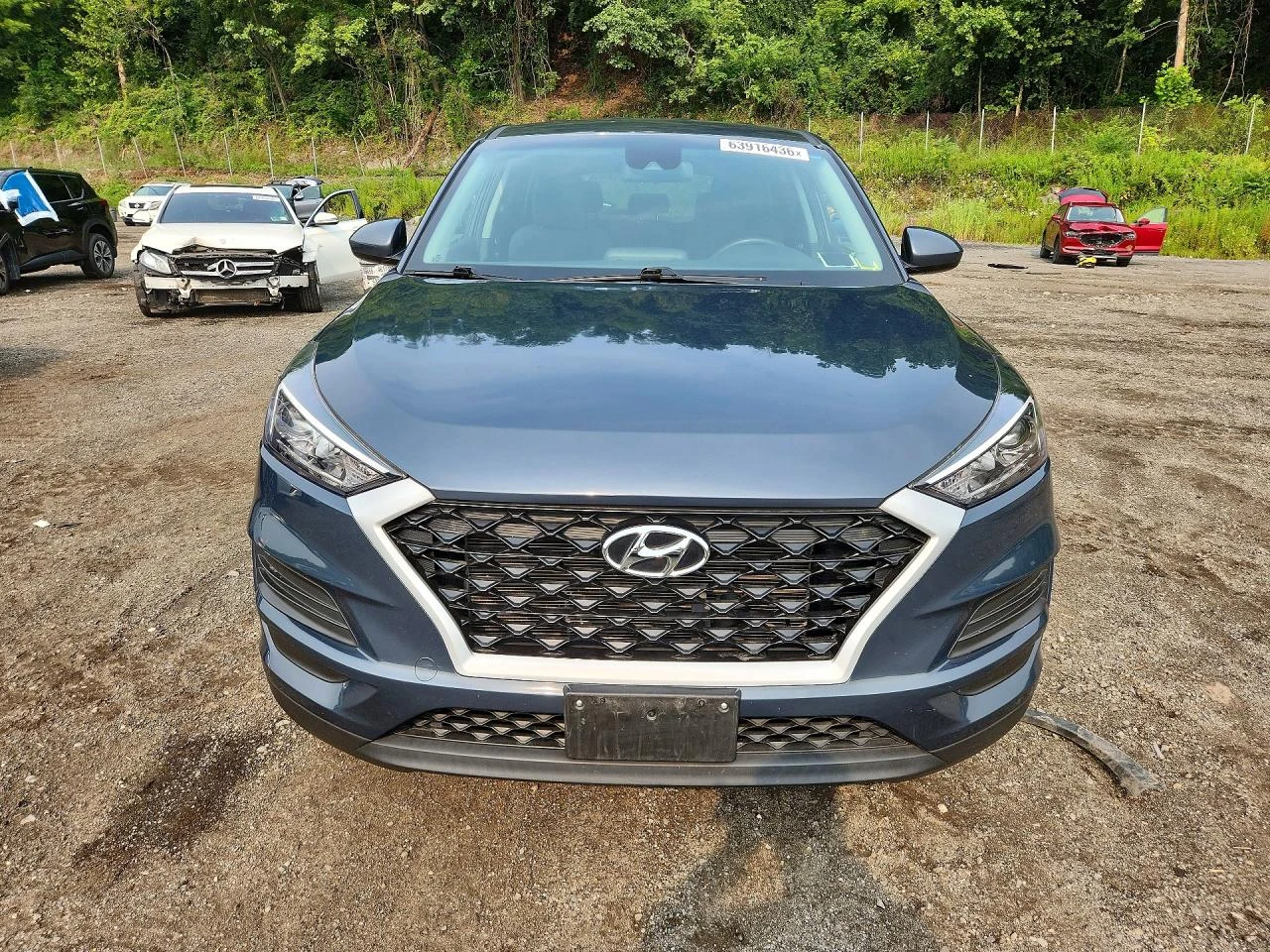 Hyundai Tucson 2.0l Se, снимка 5 - Автомобили и джипове - 56417678