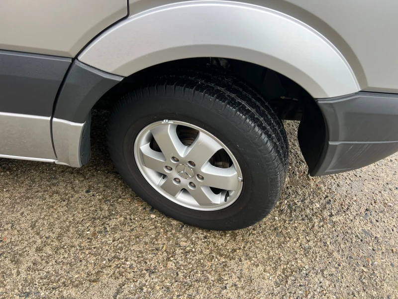 Mercedes-Benz Sprinter 315 Пътнически , 9 МЕСТА , КЛИМА, снимка 4 - Бусове и автобуси - 52679289