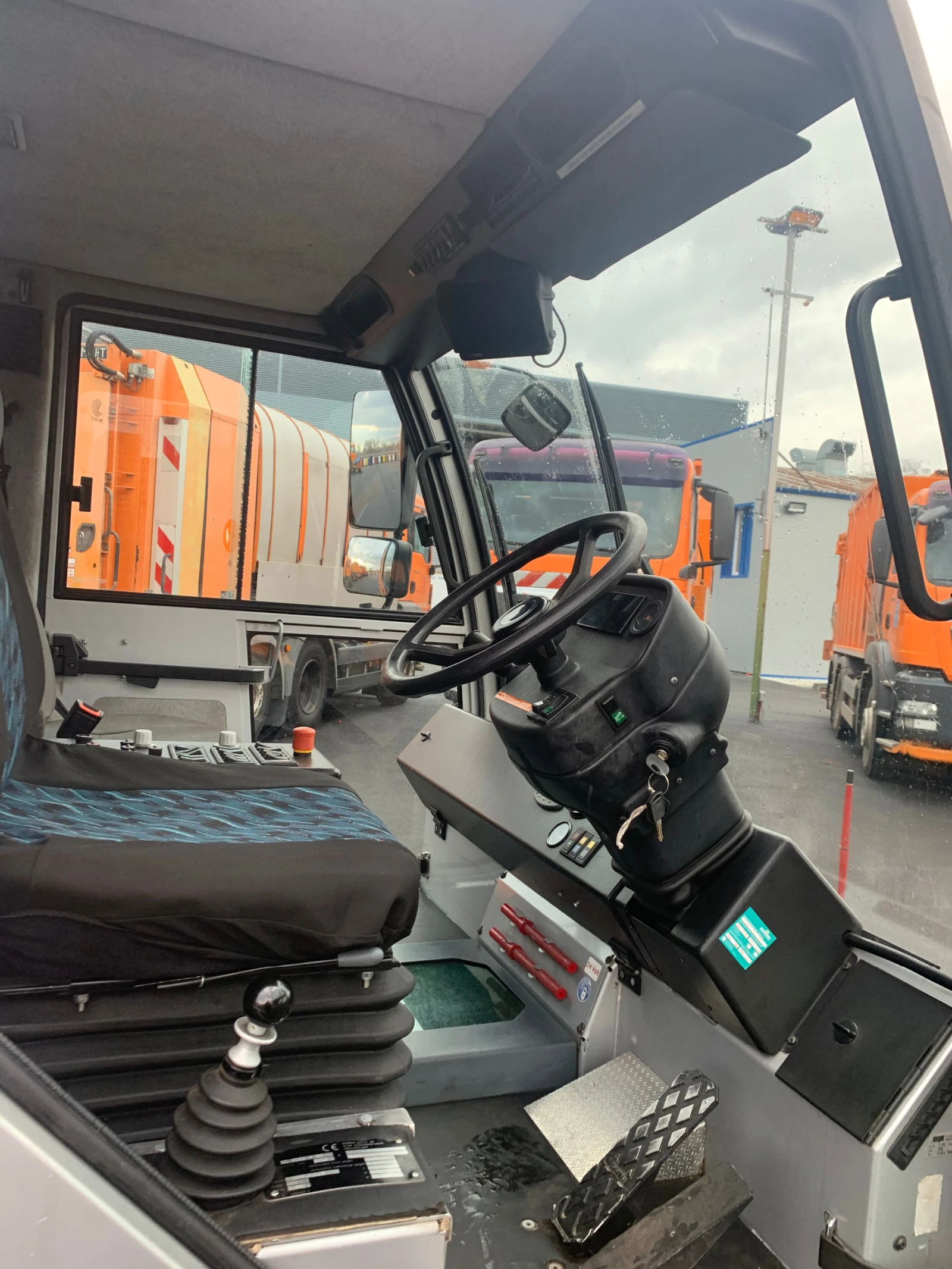 Bucher CityCat 5000 | Mobile.bg   11