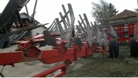 Плуг Gregoire Besson SPSF   B9 , снимка 1