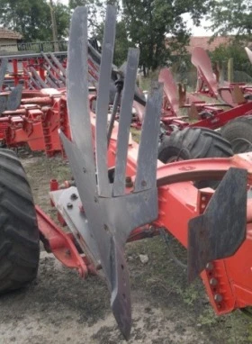 Плуг Gregoire Besson SPSF   B9 , снимка 4