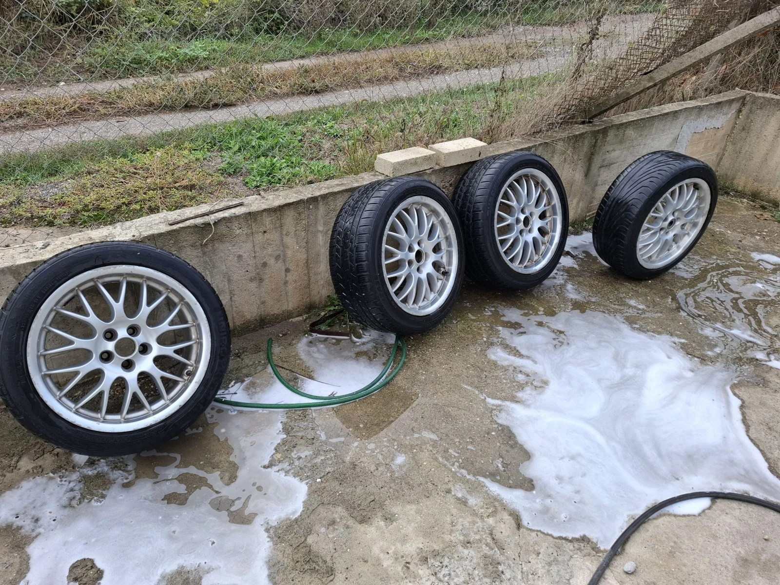 ���� � ������ 225/45R17 | Mobile.bg � ����������� 2