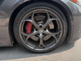Alfa Romeo Giulia Quadrifoglio  CARFAX | Auto.bg — изображение 7