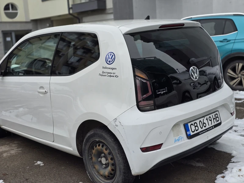 VW Up 1.0, снимка 6 - Автомобили и джипове - 48681037