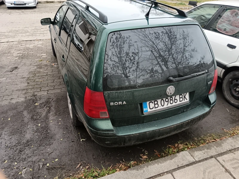 VW Bora 2.3 v 5, снимка 4 - Автомобили и джипове - 47977592